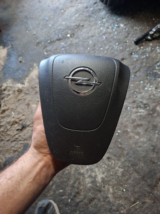 Opel insignia a poduszka bezpieczeństwa kierowcy