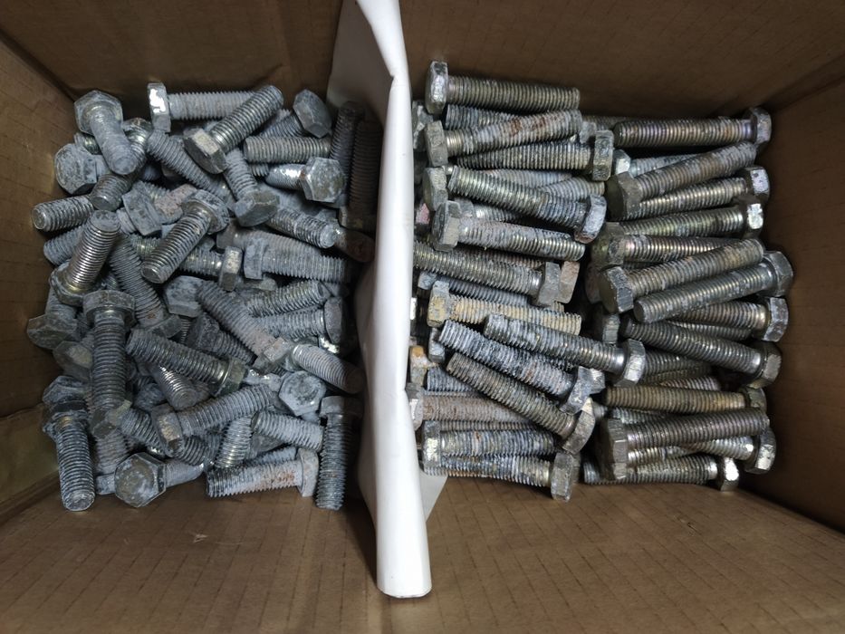 Болти оцинковані М10, М8