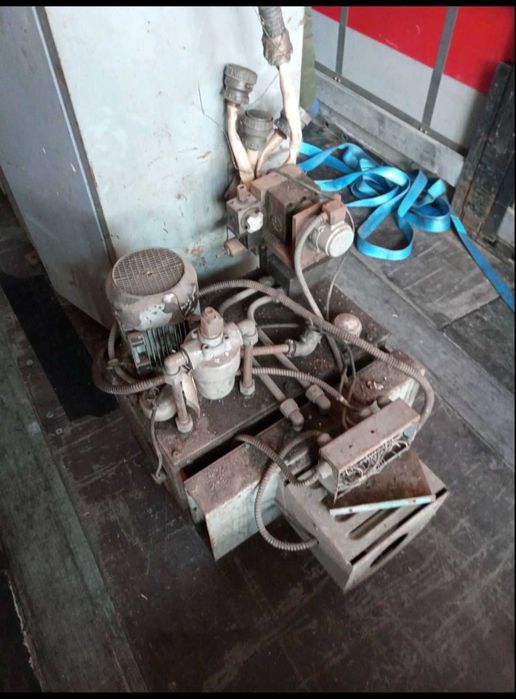 Координатної шліфувальний станок 32к83