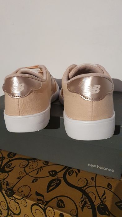 Sneakersy damskie sportowe New Balance rozmiar 37 / wkładka 23.5 cm