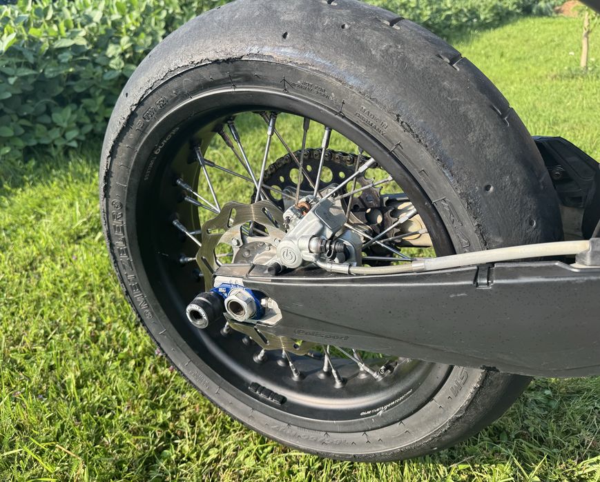 Husqvarna FS450 Supermoto, Akrapovich.