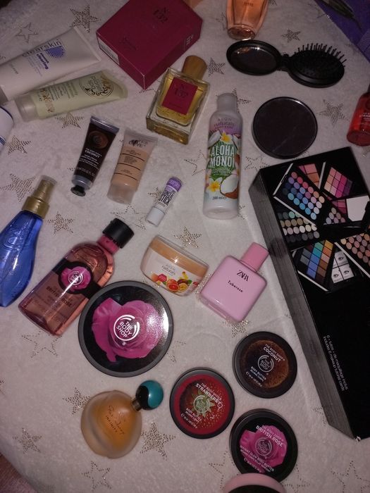 Vários produtos de cosmética novos!