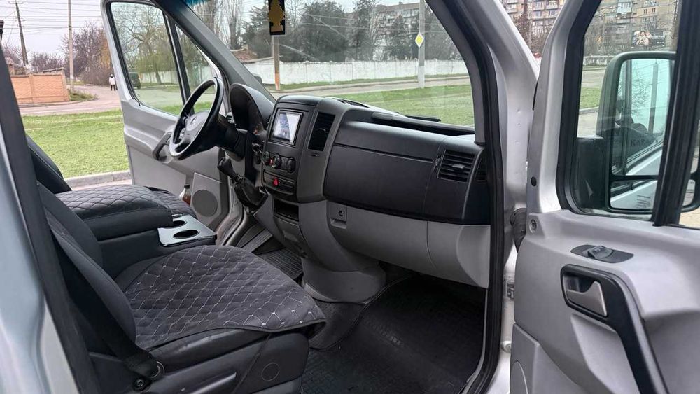 Продам Mercedes Sprinter 8+1