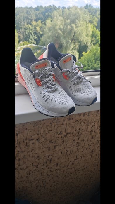 Продам кросовки Under Armour 43