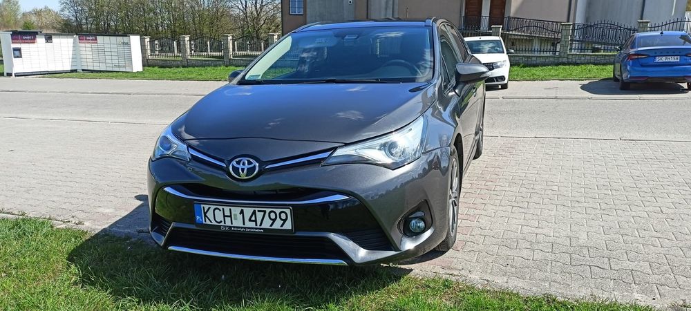 Toyota Avensis Toyota avensis 2.0 D-4D 2015r