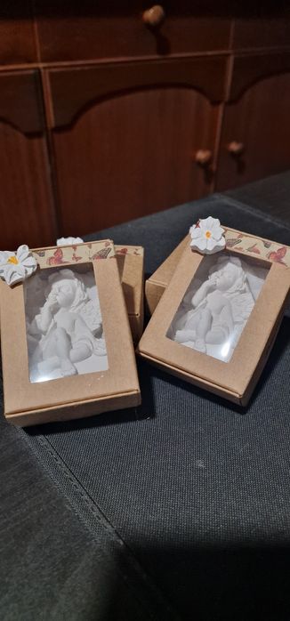 Anjos em pó de mármore aromático