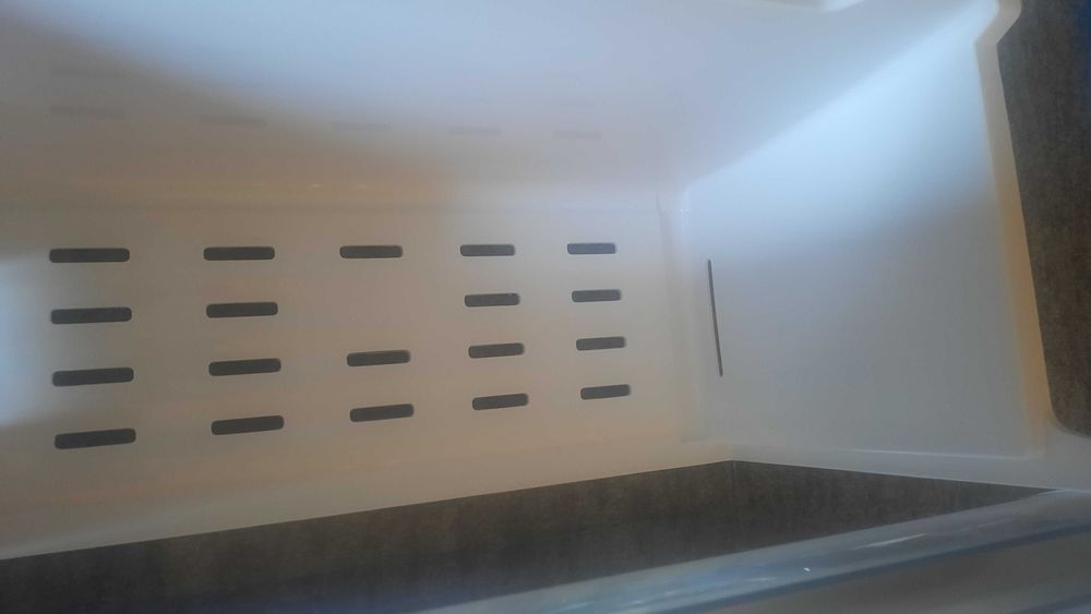 Szuflady i półki do lodówki SHARP SJ-BA05DTXL 1EU Nofrost