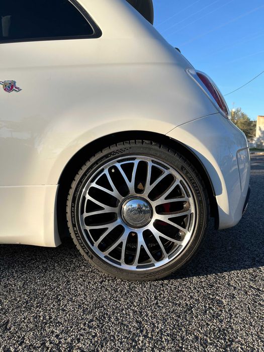 Abarth 500 com teto de abrir (possibilidade de crédito)