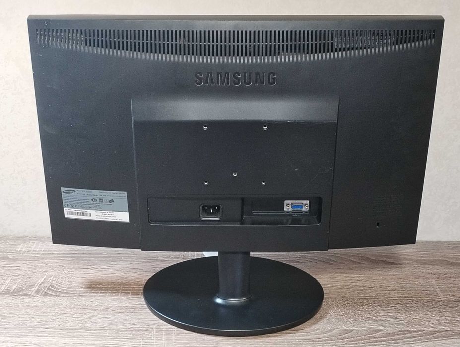 Монітор Samsung SyncMaster E2220 | 22" | Робочий | Кабелі в комплекті