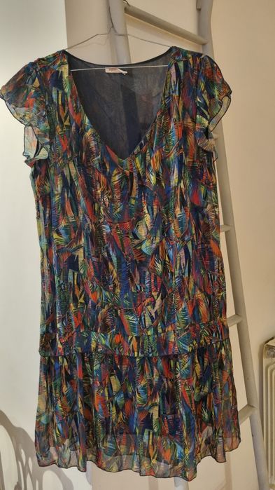Vestido colorido às flores  Ricardo Santiago Barcelona
