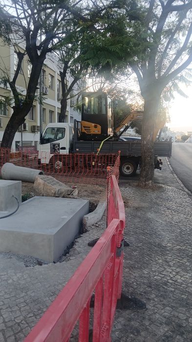 Trabalhol de giratória escavadora para obras de construção civil l
