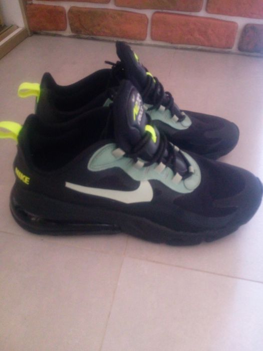 Buty Nike Air Max 270 React (CW7474-001) BLACK VOLT
Producent: Nike