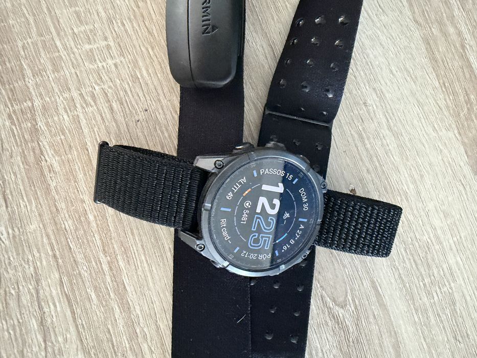 Garmin Fenix 8 47mm Sapphire Titânio Smartwatch GPS + Fita Cardíaca HRM