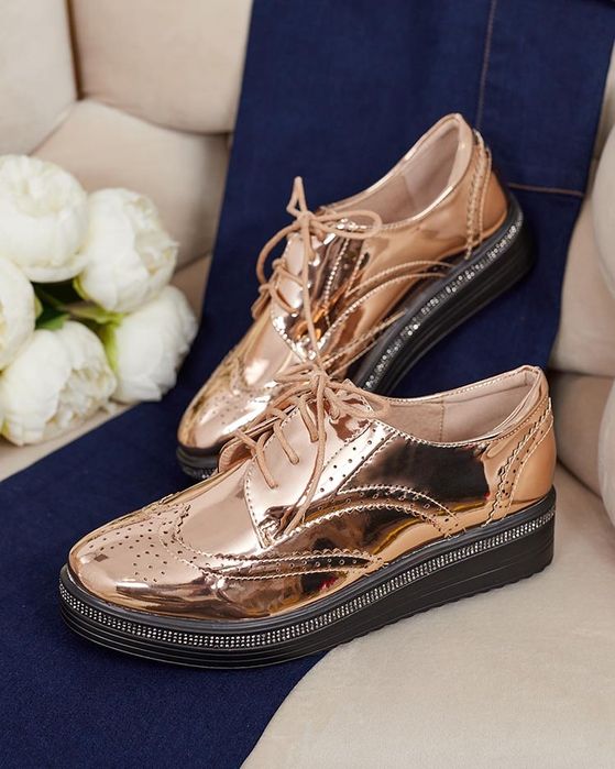 2 KOLORY 36 37 38 półbuty 39 40 lakierowane cyrkonie niski koturn lato