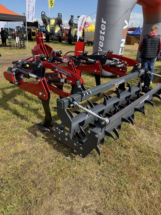 Głębosz Spider typu Heva 5 łap wał mulczujący