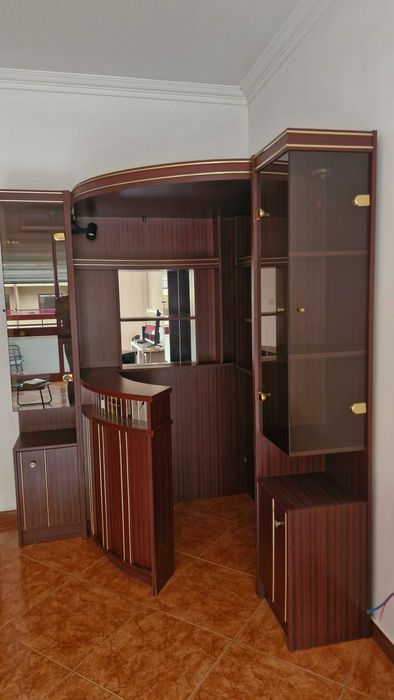 Bar de sala em perfeito estado!!