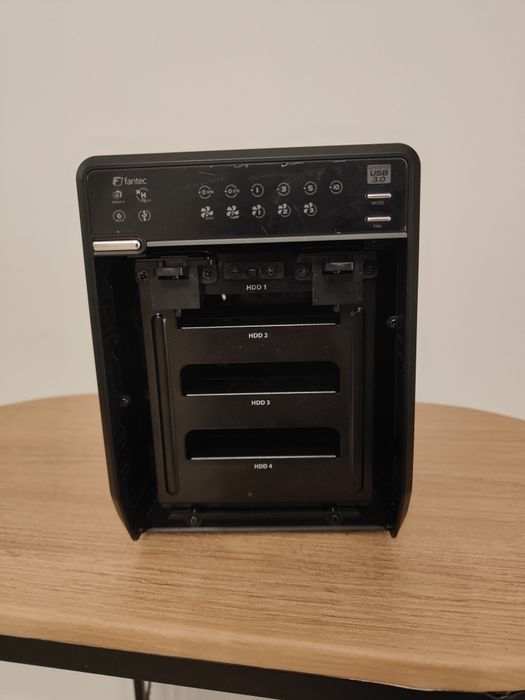 Obudowa Na 4 DYSKI HDD 3.5" FANTEC QB-35US3R z raid