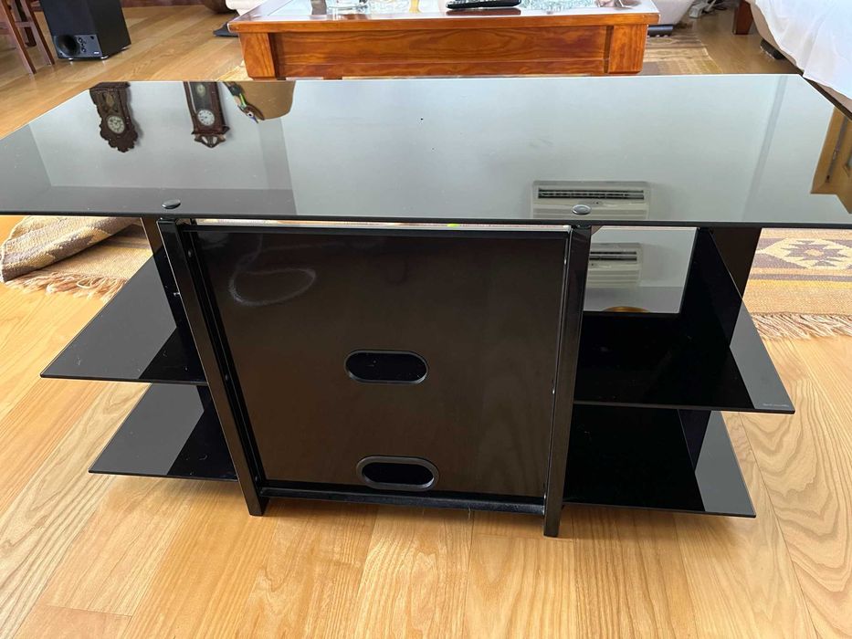 Móvel TV e Áudio em metal e vidro temperado - NorStone