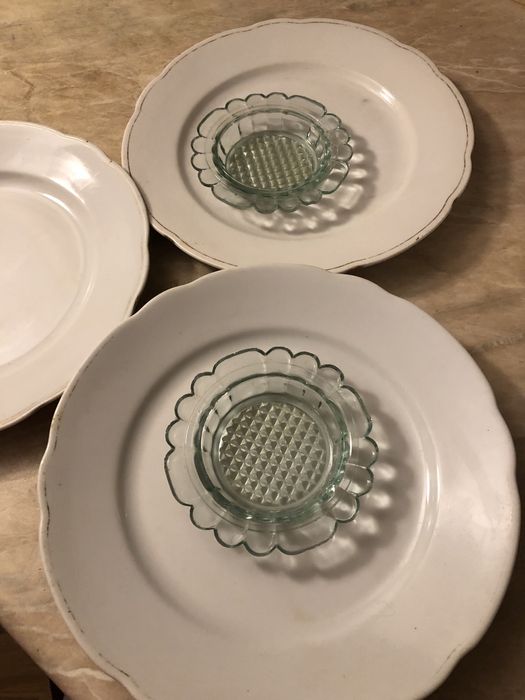 Подарую тарілки і сільнички