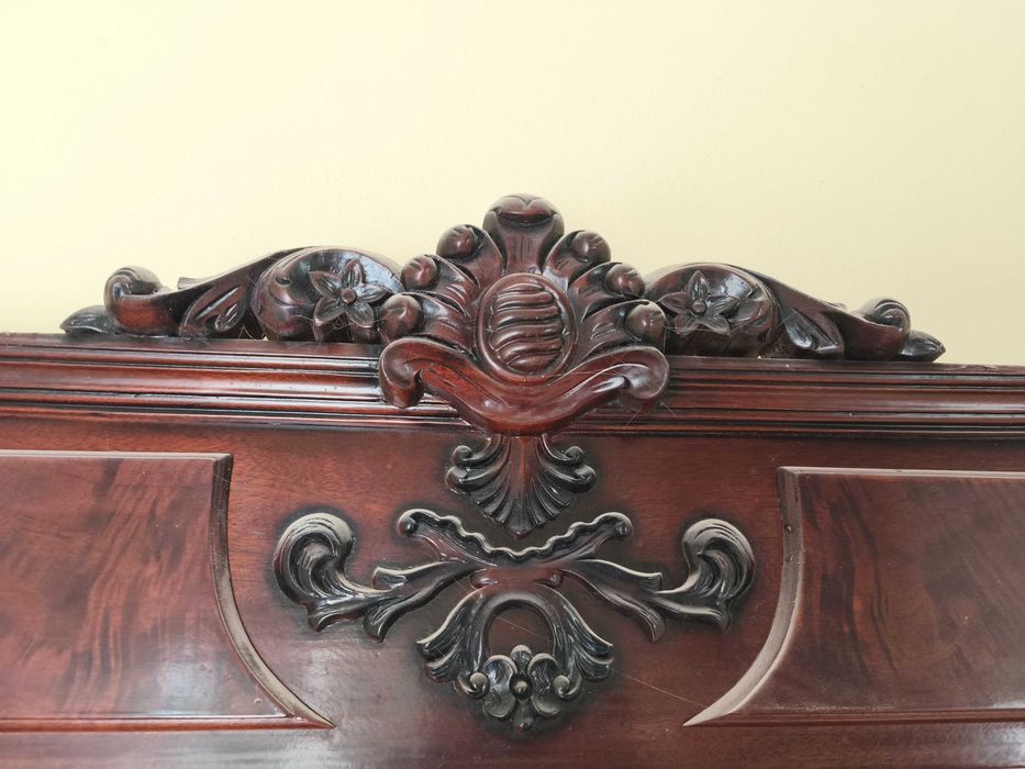 Móvel de entrada com espelho