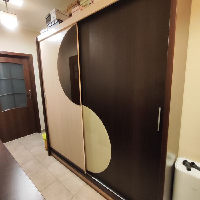 Sprzedam szafę przesuwną