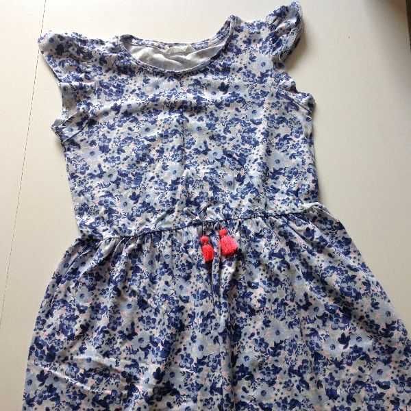H&M Wzorzysta sukienka z dżerseju 134/140