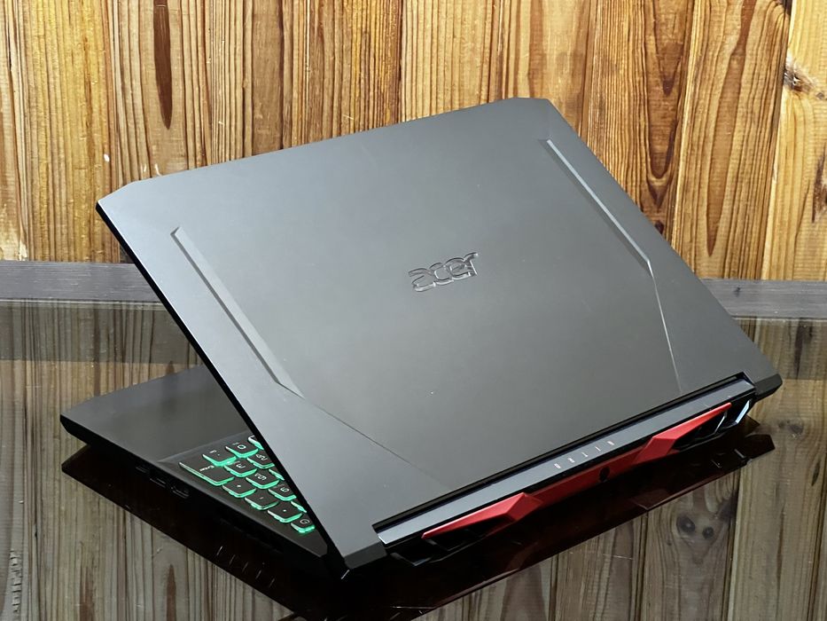 Acer Nitro 5, RTX2060, 144hz, I9 9980hk