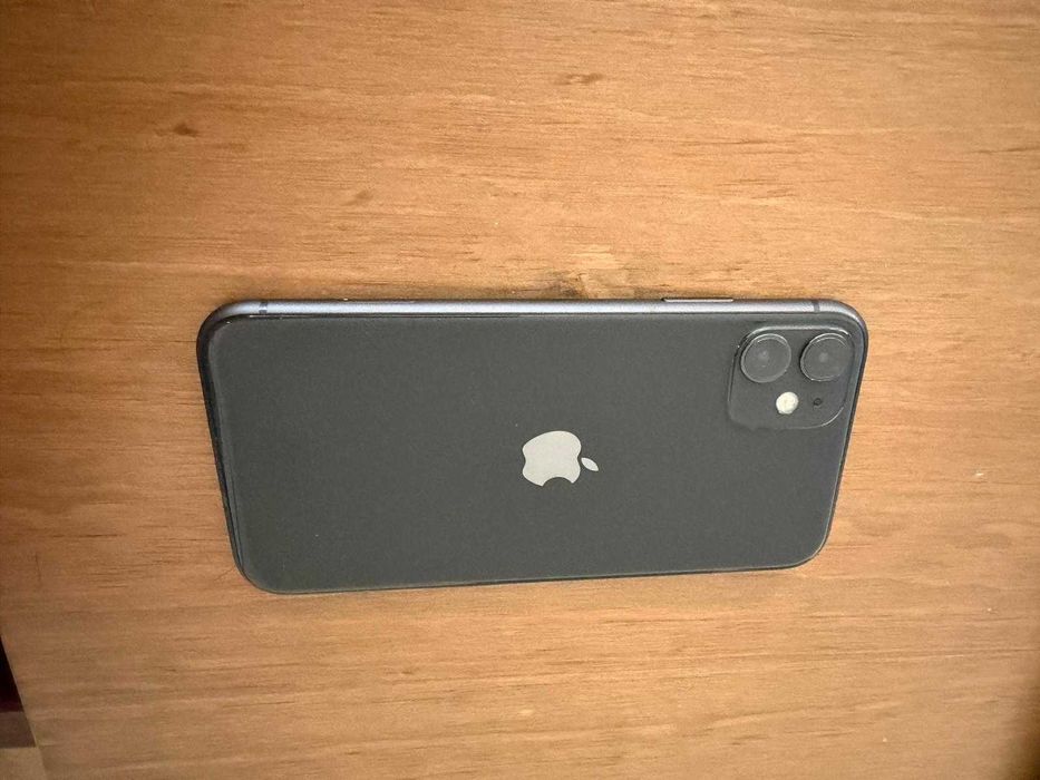 Iphone 11 64 g em ótimo estado