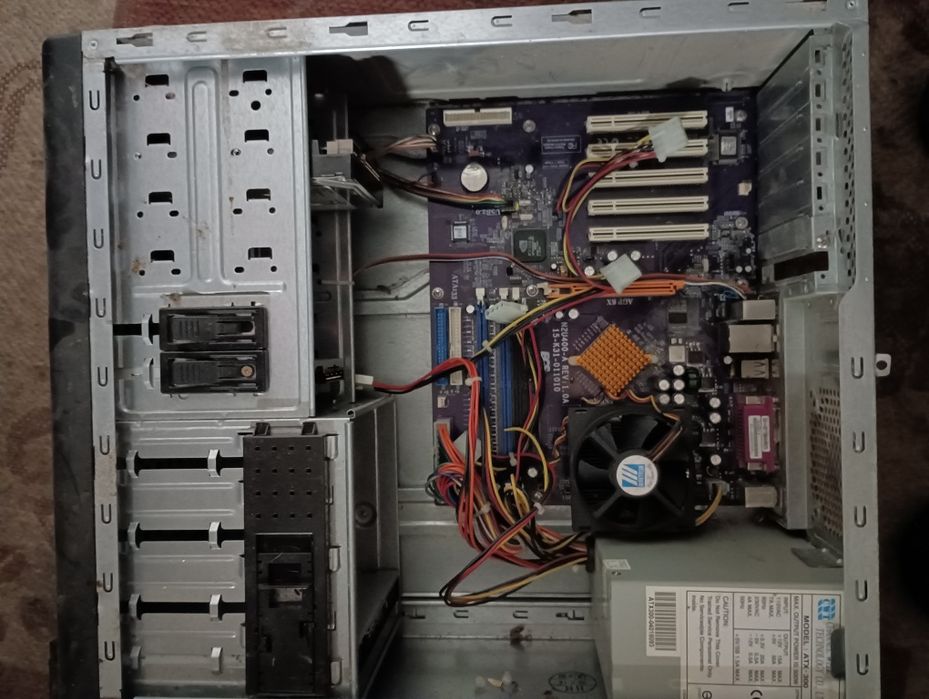 Продам для компьютера системные блоки LG по 150гр