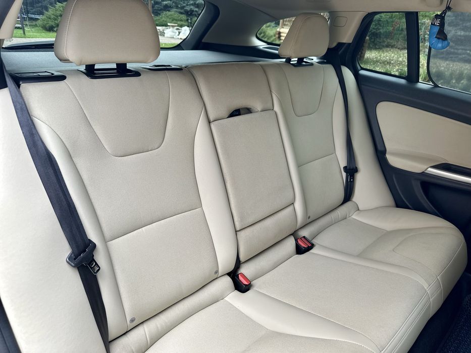 Volvo V60 2013 рік 1.6 diesel