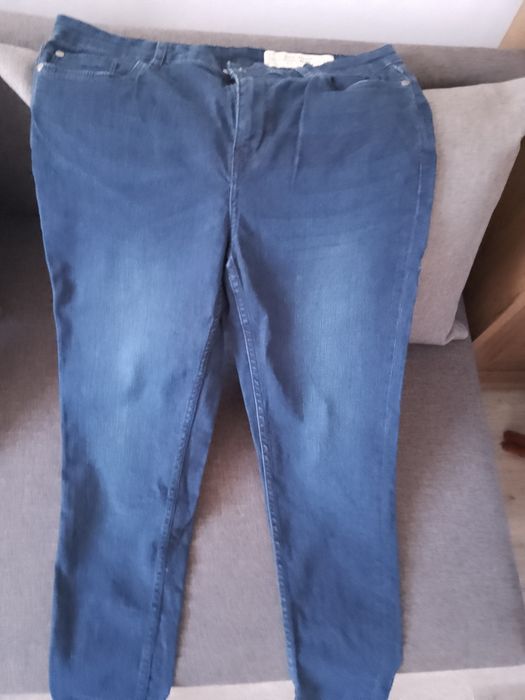 Spodnie damskie jeansowe marki Esmara