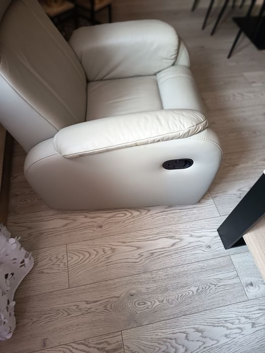Sprzedam zestaw dwa fotele plus sofa