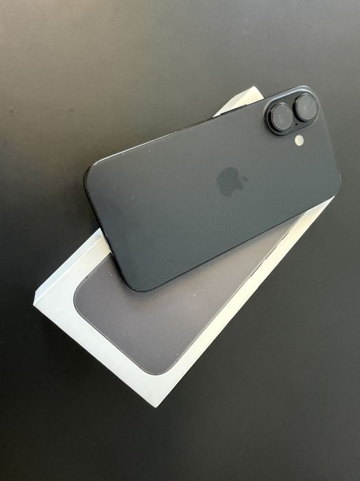 Iphone 16 128  bateria 96%
