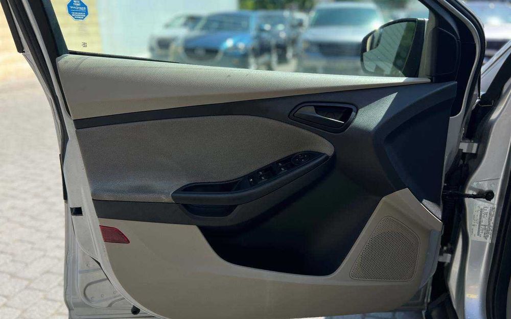 Ford Focus 2012 року