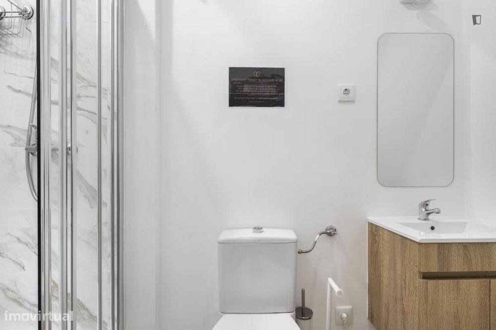 Quarto - localizado em Penha de França Lisbon