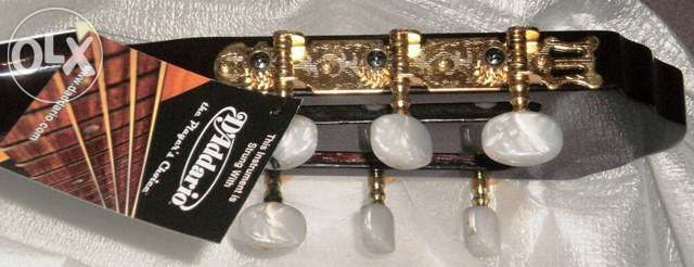 Guitarra eletroacústica - modelo cutaway marca MSA