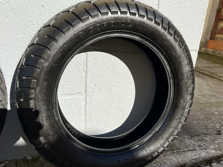 Pneus para moto novos