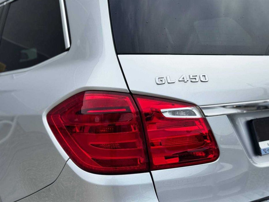 Mercedes-Benz GL450 2015рік 3.0 Бензин