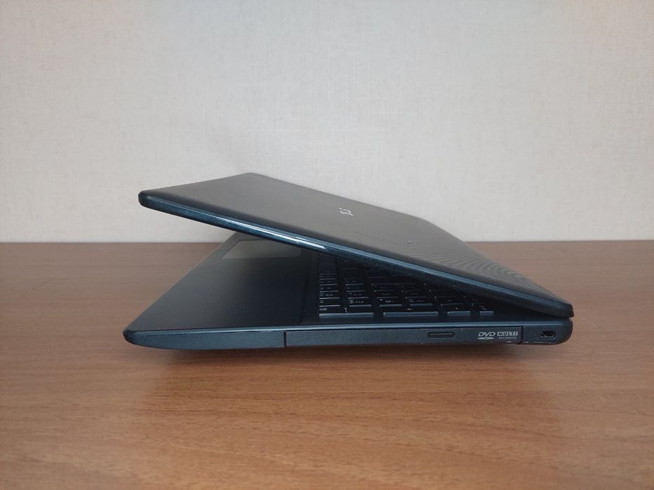 Ноутбук Asus X550CL / 15.6"/ 4 гб/ HDD 250 Гб/ БатареяРобоча