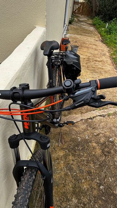 Mountainbike KTM Chicago com Acessórios