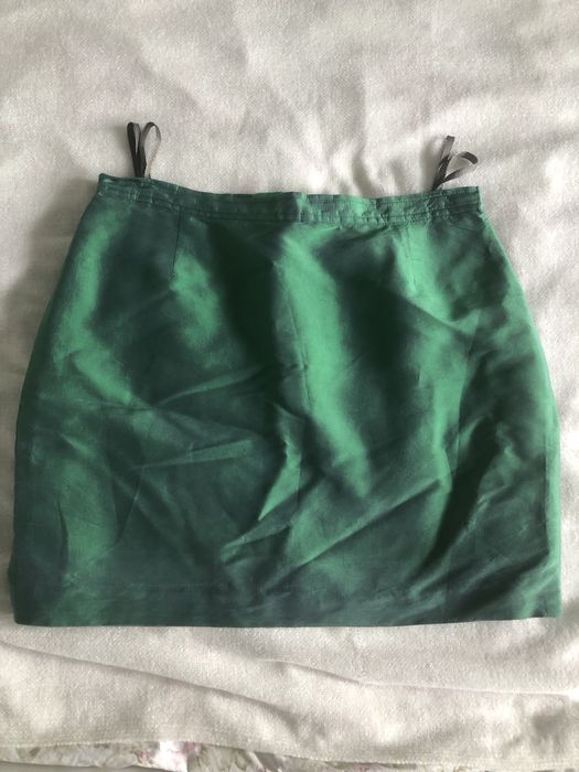 Zielona jedwabna spodniczka mini