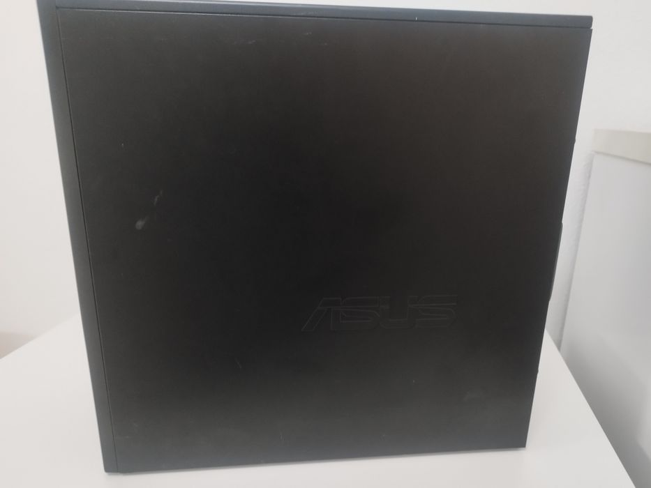 Caixa ATX ASUS usada