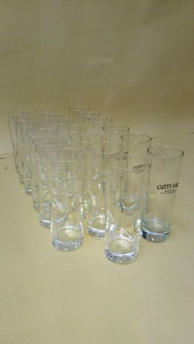 Copos de Tubo em Vidro com marcas de Whisky...