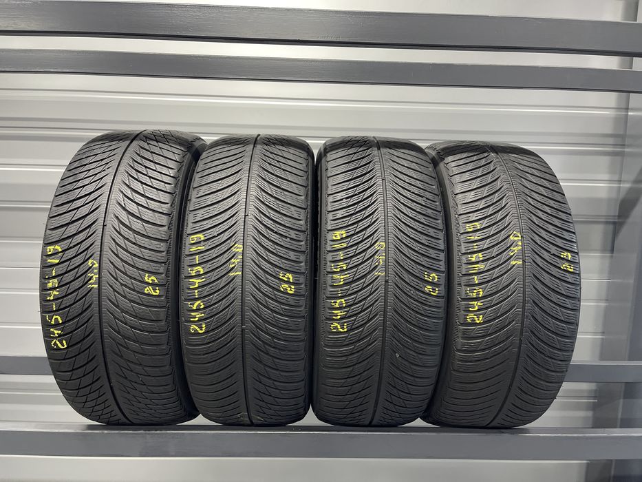 Зимові шини 245/45r19 Michelin. Ціна 3500грн/шт