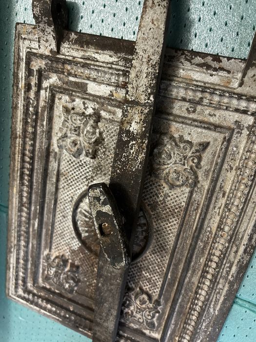 Oryginalne stare żeliwne drzwi drzwiczki do pieca kaflowego kaflowy