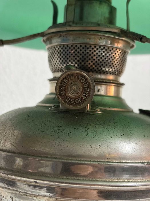 Candeeiro Vintage Americano – Vidro Opalino Verde