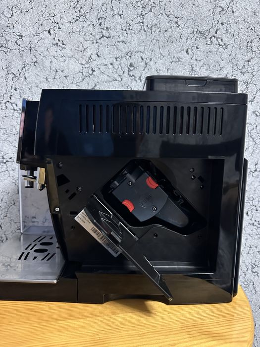 Кавомашина DeLonghi cappuccino ECAM23.466.B