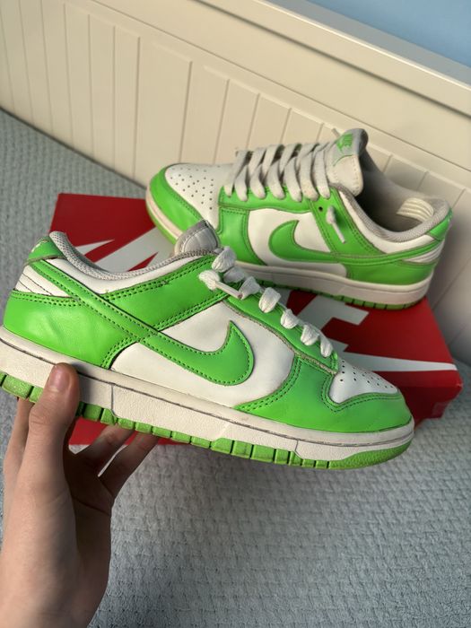Zielone niskie snekersy nike dunk low viral sailor green