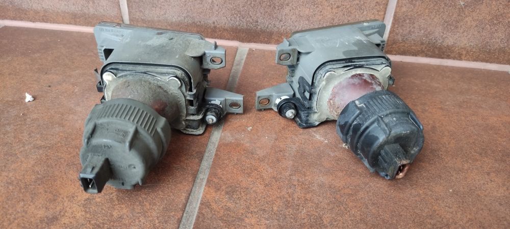 Halogeny przeciwmgielne przednie przód golf 3 Vento hella oryginał gti