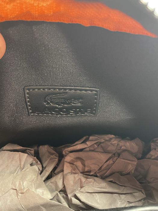 Bolsa Lacoste Preta – Design Moderno e Versátil